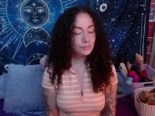laura_anal_